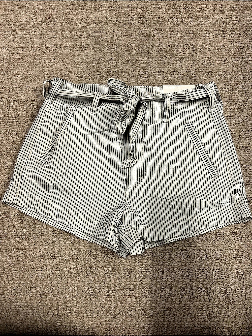 American Eagle Striped High-Waist Shorts in White & Blue Size 8 NWT